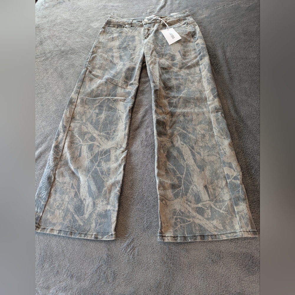 Disclosure Camo Jeans Tag 5x27 Measurements 29x30